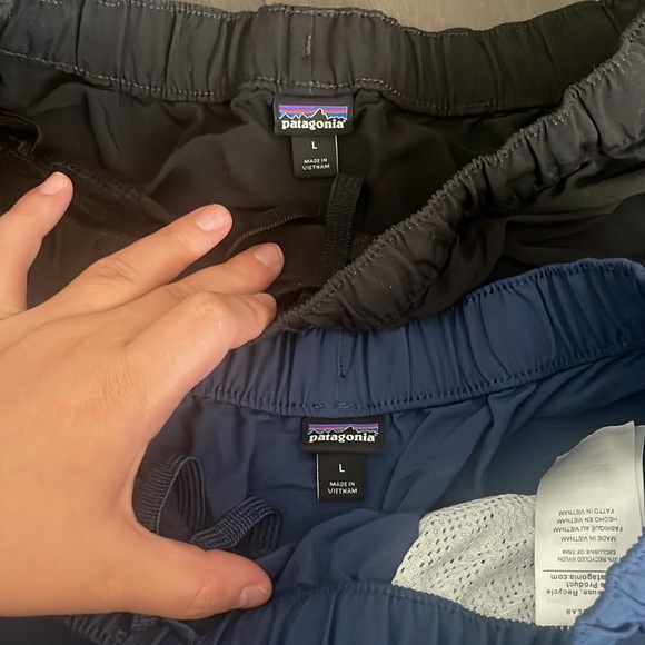 Lot of 2 Patagonia Barely Baggie Shorts - 2.5 inch - Picture 3 of 3